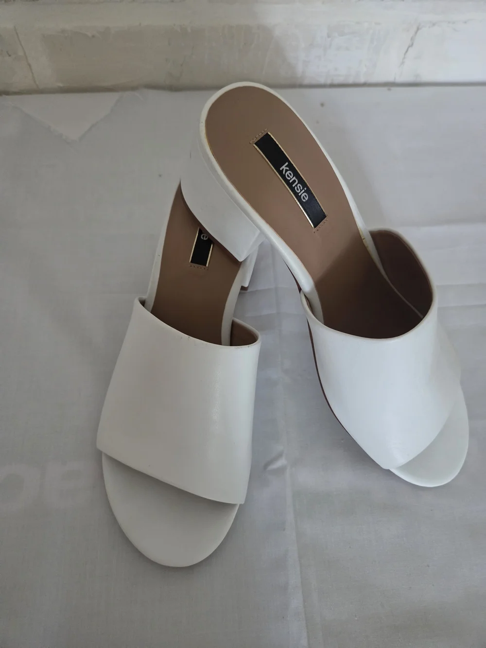 kensie White Leather Open-Toe Mule Sandals